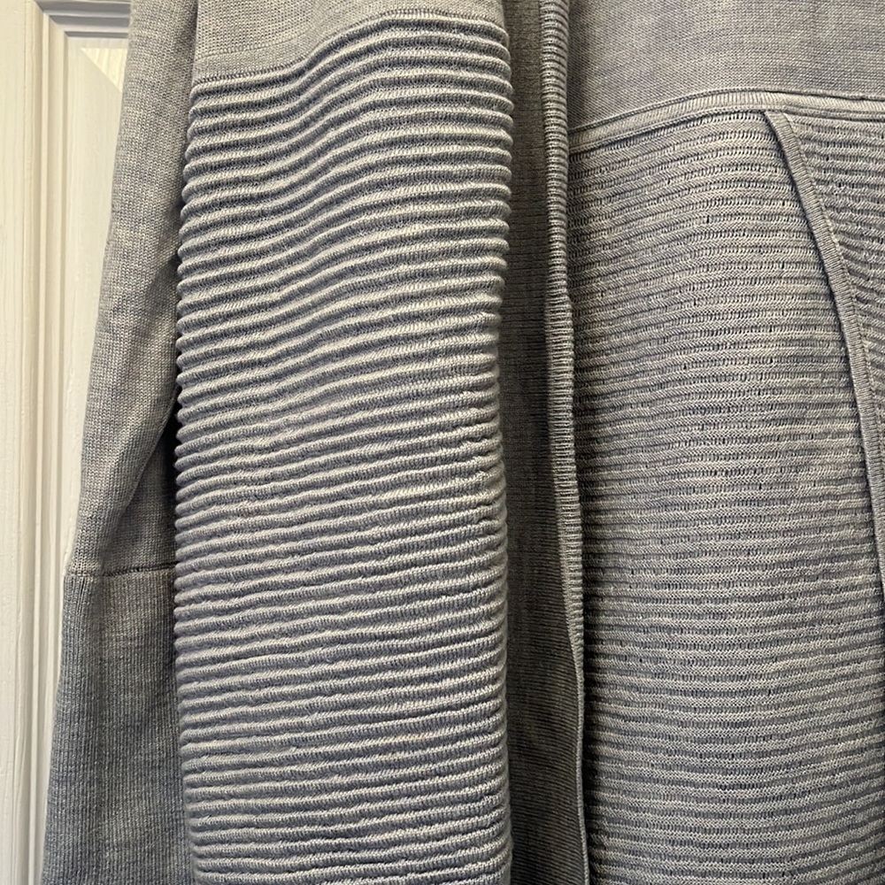 Lululemon Sit In Lotus Wrap Ii - image 2